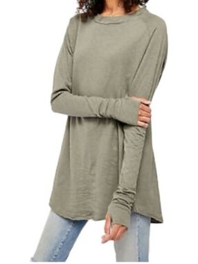 NWT. We The Free Arden Tèe With Thumbholes In Washed Army. Size  S